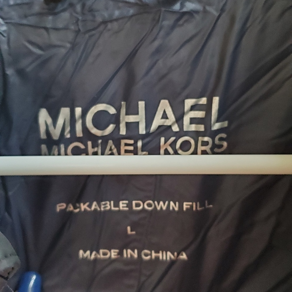 MICHAEL KORS packable jacket - Picture 2 of 3